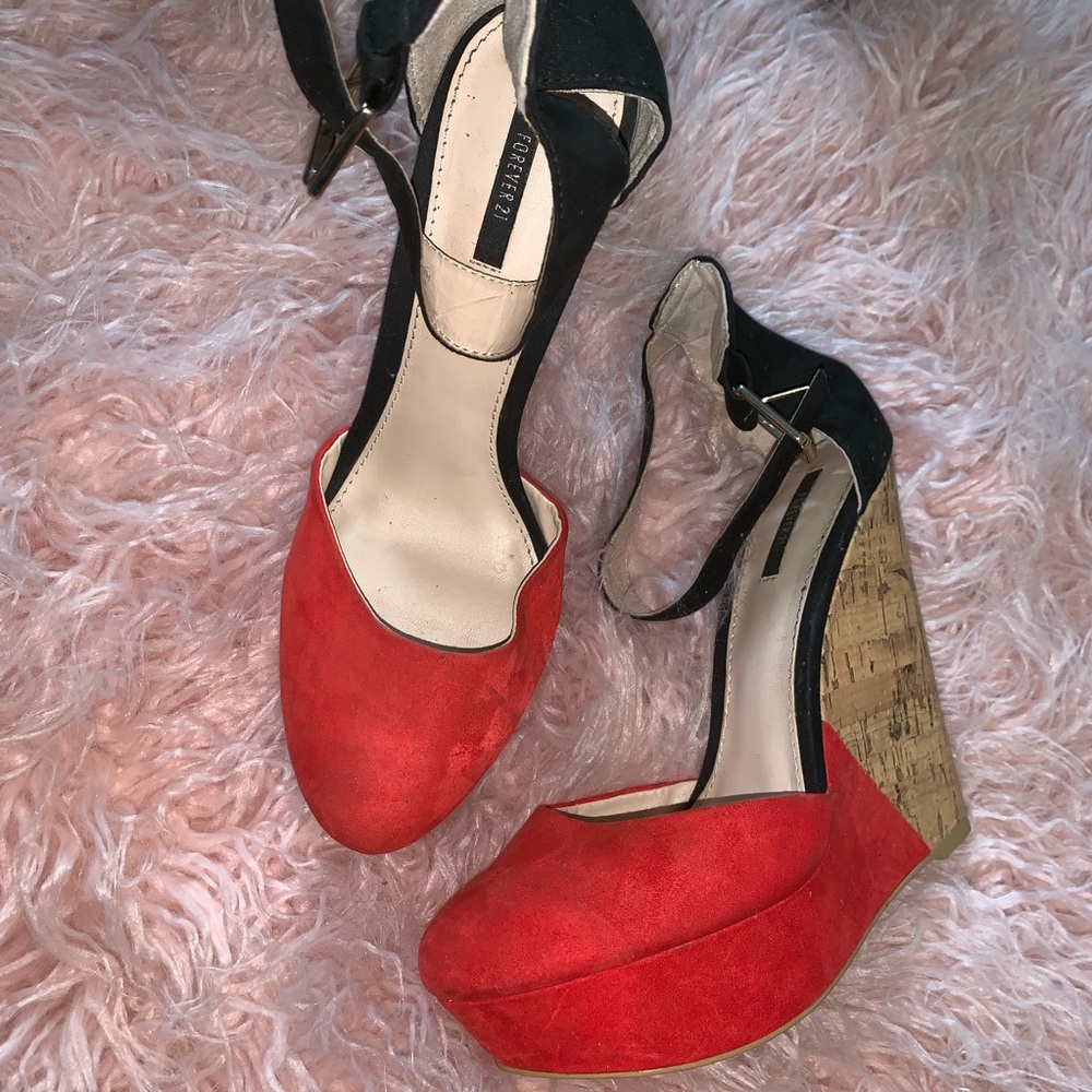 Heels - Picture 2 of 3